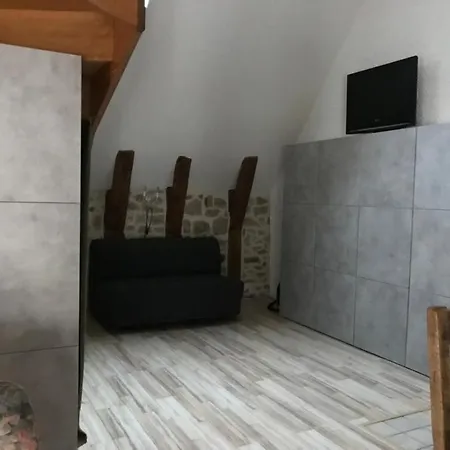 Marianne Apartment
